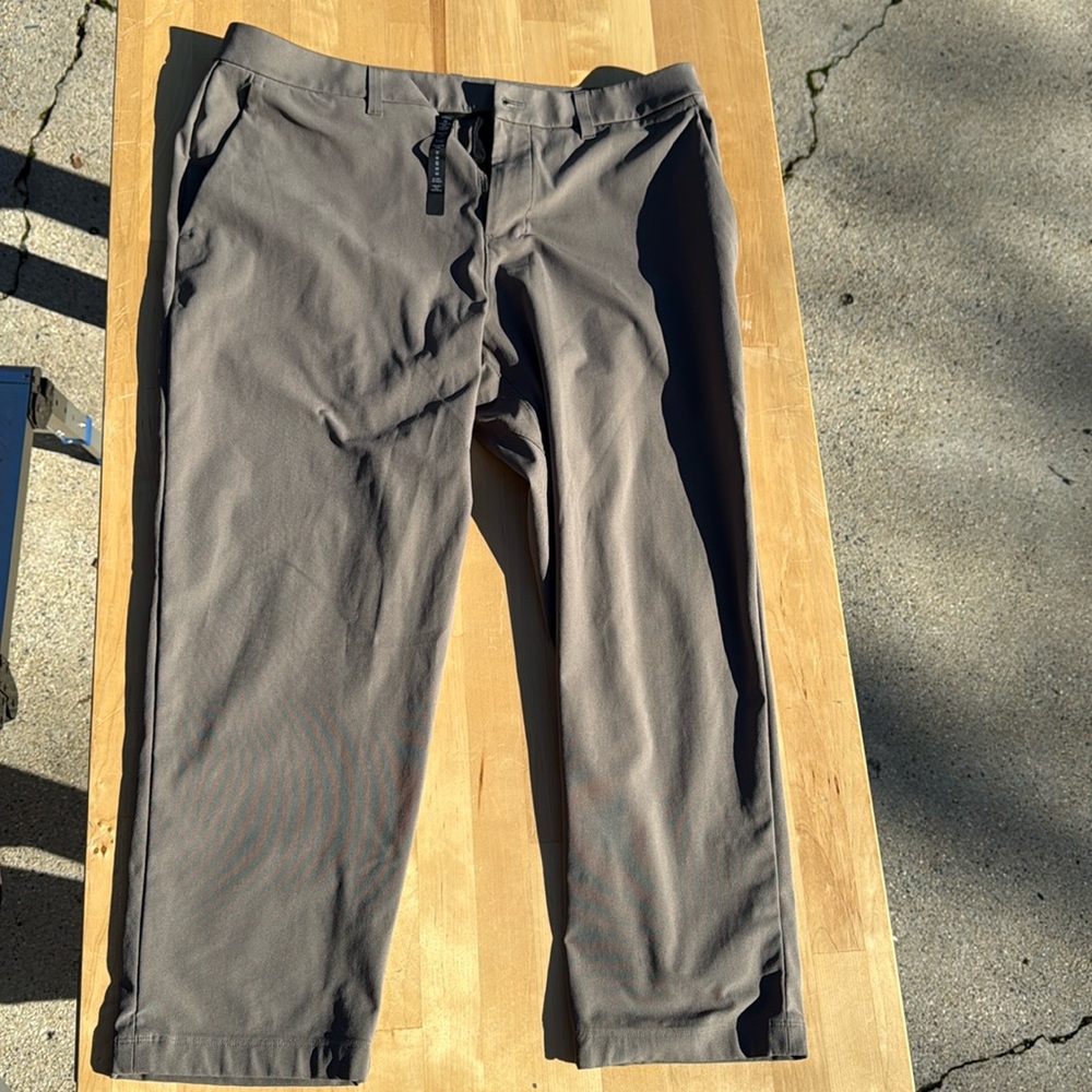 NWOT - Lululemon - ABC Classic Pants - New Version (35x29)